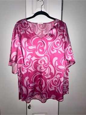 Emily Wonder Swirls Groovy Top